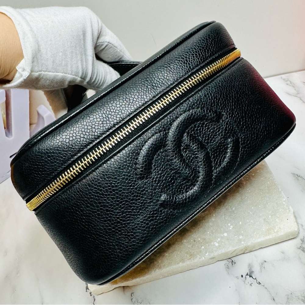 EUC Vintage CHANEL Black Caviar Leather CC Vanity Case Bag - Picture 5 of 16